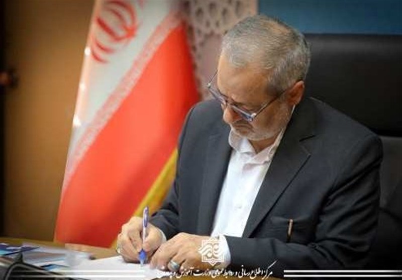 کاظمی: دریافت وجه هنگام ثبت‌نام مدارس دولتی ممنوع است