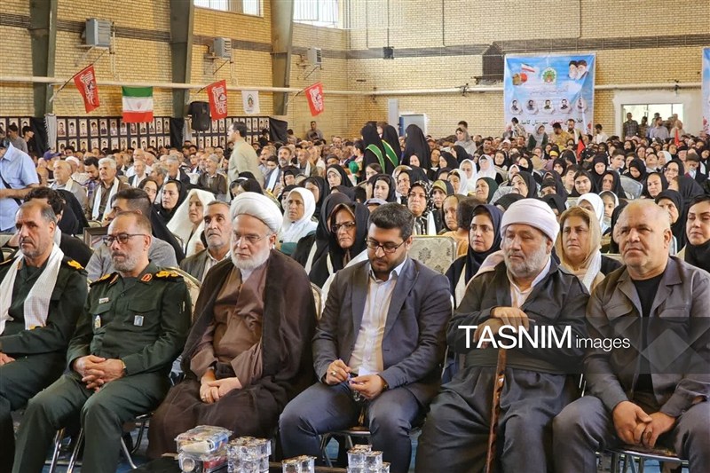 یاد شهدا چراغ راه جامعه؛ تکریم خانواده‌های شهدا وظیفه‌ای همیشگی است
