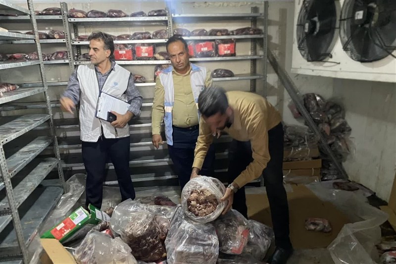 کشف بیش از یک تن فرآورده خام دامی غیربهداشتی در اسلامشهر